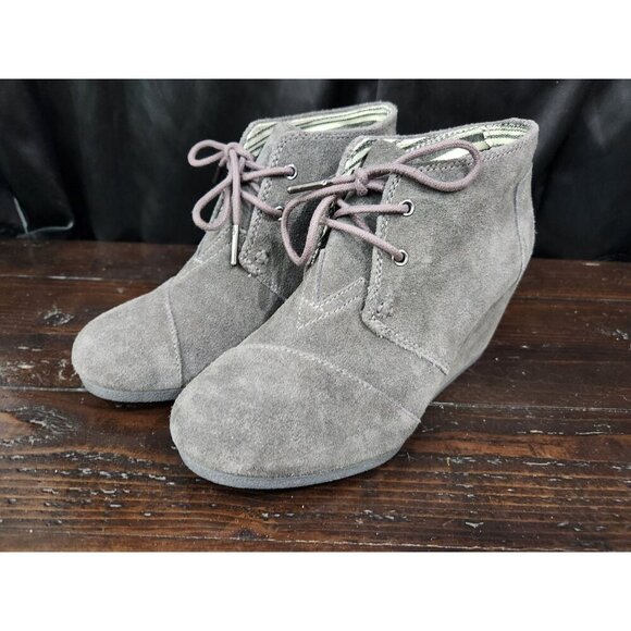 EUC TOMS Desert Wedge Gray Suede Lace-Up Booties/Sz. 6M - Picture 1 of 9